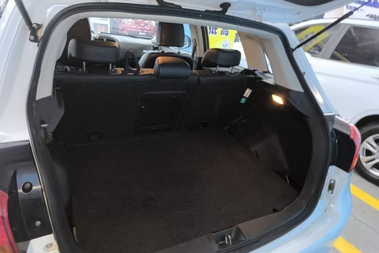 Used Mitsubishi ASX 2018 2.0L CVT Two-Wheel Drive Deluxe Edition Trunk