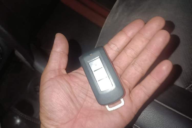 Used Mitsubishi ASX 2018 2.0L CVT Two-Wheel Drive Smart Orange Edition Vehicle Key