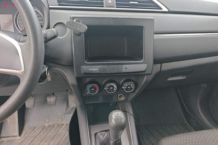 Used Mitsubishi ASX 2020 1.6L Manual FENGSHANG Edition Audio And AC Panel
