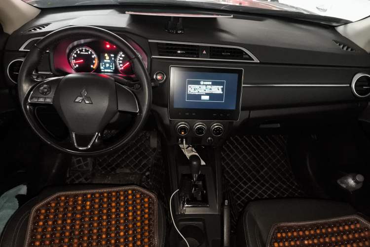 Used Mitsubishi ASX 2020 2.0L CVT Smart Edition Center Console