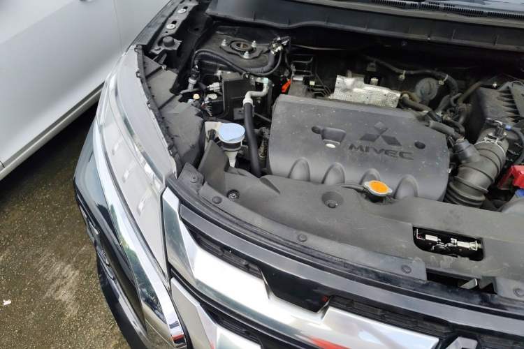 Used Mitsubishi ASX 2020 2.0L CVT Smart Edition Engine Bay Right