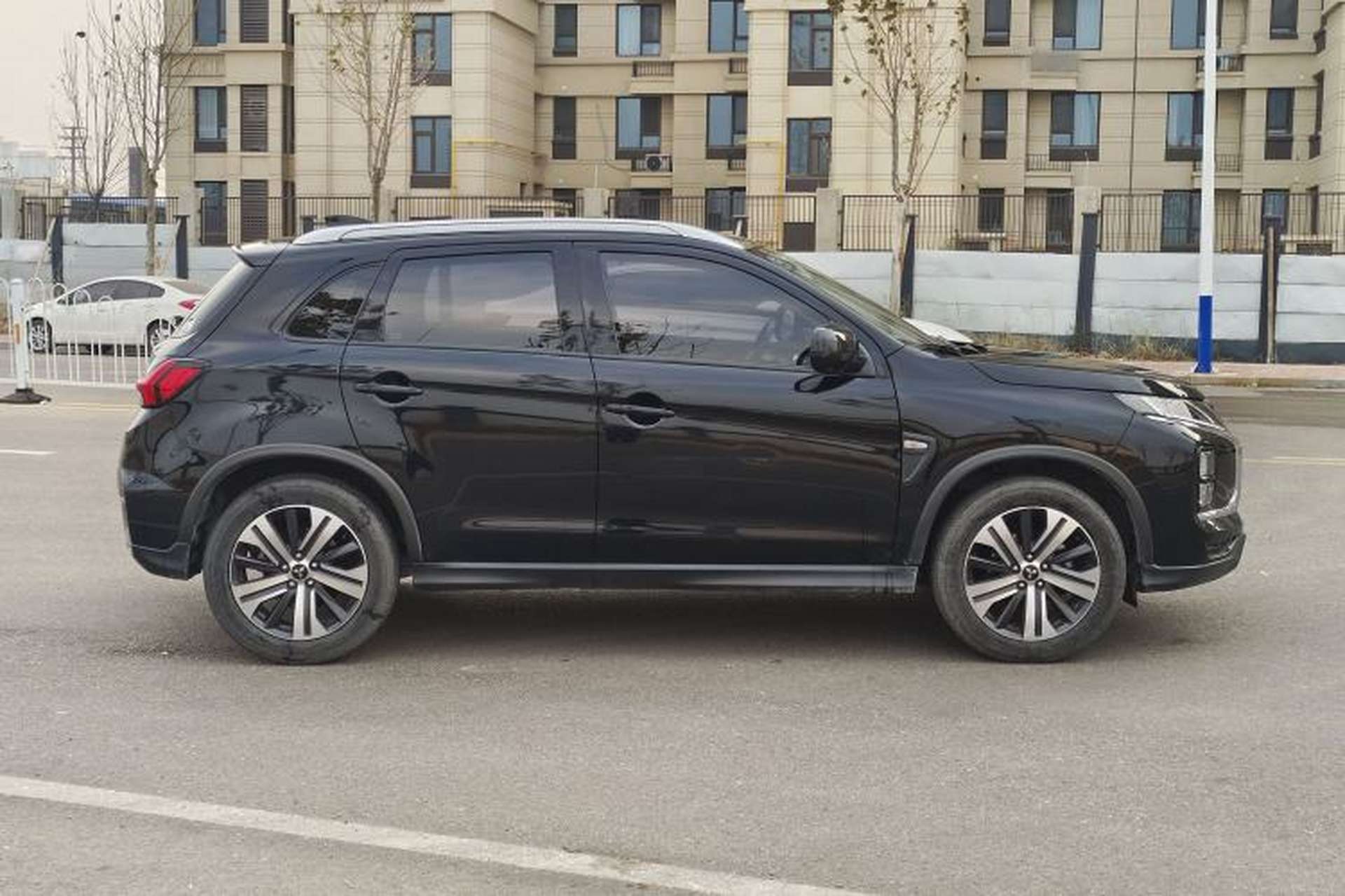 Used Mitsubishi ASX 2020 2.0L CVT Smart Edition Exterior 5