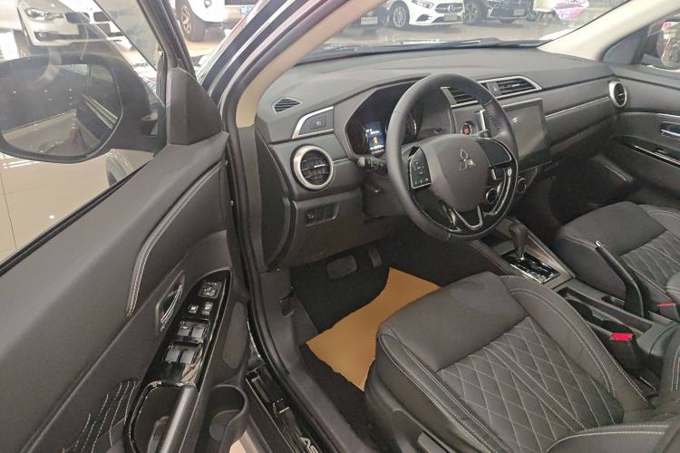 Used Mitsubishi ASX 2020 2.0L CVT Smart Edition Interior 3