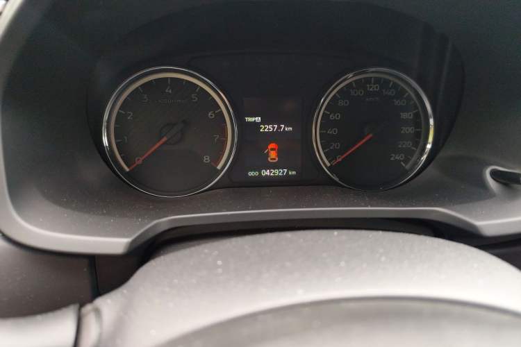 Used Mitsubishi ASX 2020 2.0L CVT Smart Edition Odometer Close Up