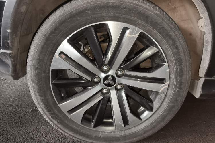 Used Mitsubishi ASX 2020 2.0L CVT Smart Edition Right Rear Wheel Hub
