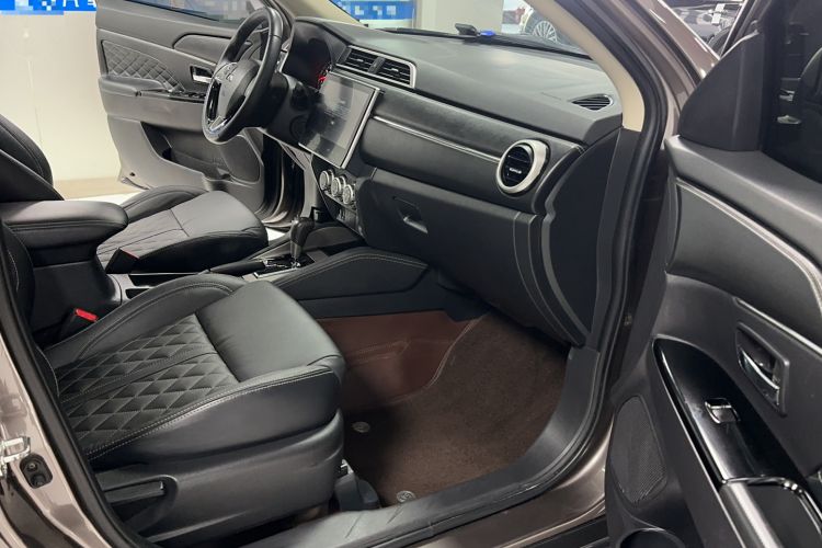 Used Mitsubishi ASX 2020 2.0L CVT Smart Edition Interior 3