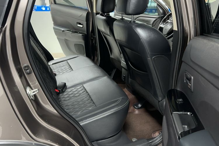 Used Mitsubishi ASX 2020 2.0L CVT Smart Edition Interior 4