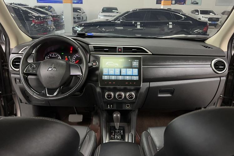 Used Mitsubishi ASX 2020 2.0L CVT Smart Edition Interior 5
