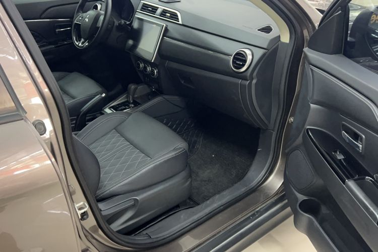 Used Mitsubishi ASX 2020 2.0L CVT Smart Edition Right Front Seat
