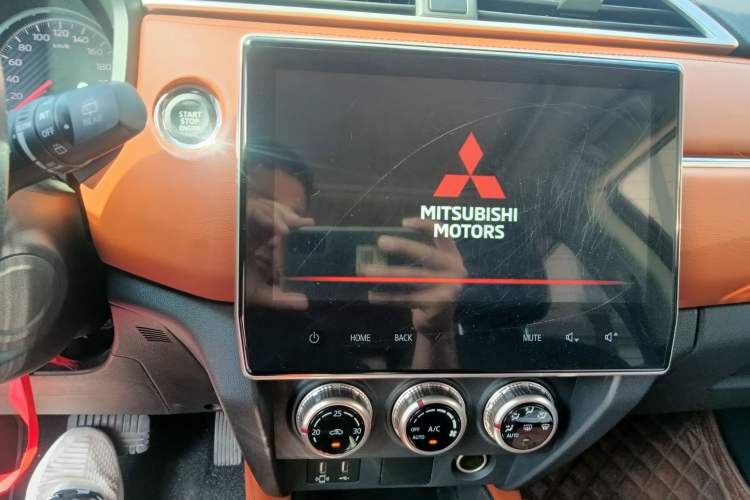 Used Mitsubishi ASX 2020 2.0L CVT Smart Edition Audio And AC Panel