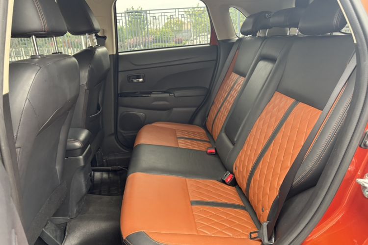 Used Mitsubishi ASX 2020 2.0L CVT Smart Edition Interior 3