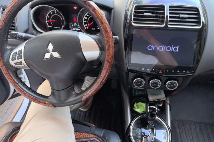 Used Mitsubishi ASX 2020 2.0L CVT Smart Edition Audio And AC Panel