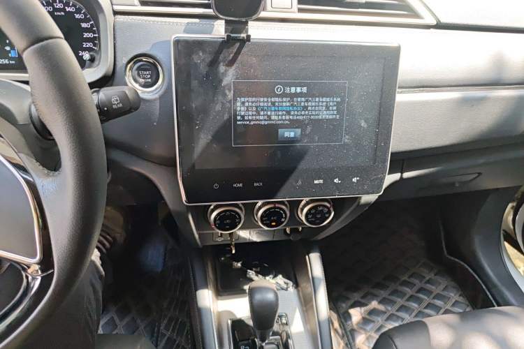 Used Mitsubishi ASX 2020 2.0L CVT Smart Edition Audio And AC Panel