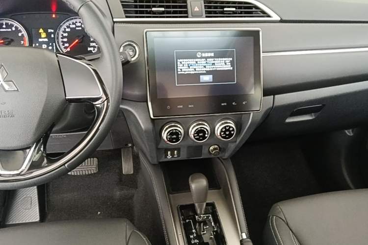 Used Mitsubishi ASX 2020 2.0L CVT Smart Edition Audio And AC Panel
