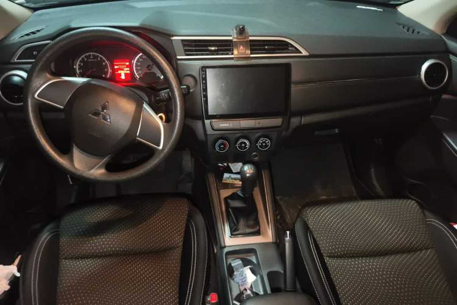 Used Mitsubishi ASX 2020 1.6L Manual FENGSHANG Edition Center Console