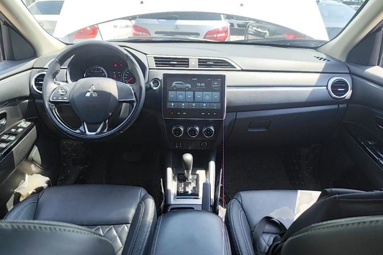 Used Mitsubishi ASX 2020 2.0L CVT Smart Edition Center Console