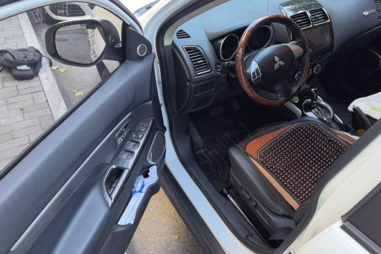 Used Mitsubishi ASX 2020 2.0L CVT Smart Edition Driver Seat