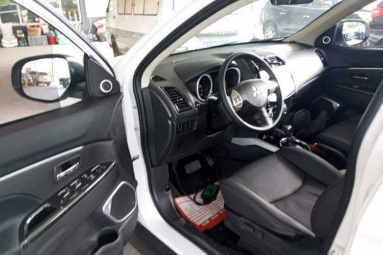 Used Mitsubishi ASX 2020 2.0L CVT Smart Edition Driver Seat