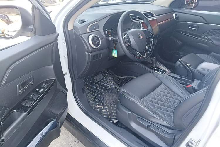 Used Mitsubishi ASX 2020 2.0L CVT Smart Edition Driver Seat