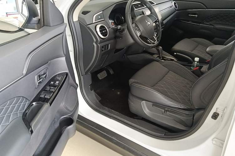 Used Mitsubishi ASX 2020 2.0L CVT Smart Edition Driver Seat