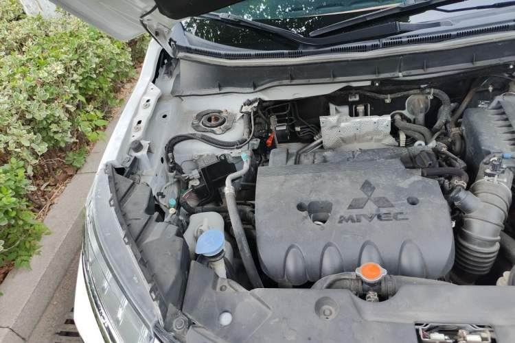 Used Mitsubishi ASX 2020 2.0L CVT Smart Edition Engine Bay Right