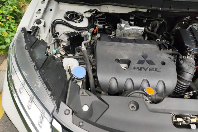 Used Mitsubishi ASX 2020 2.0L CVT Smart Edition Engine Bay Right