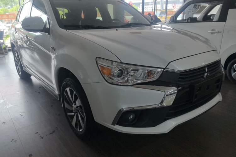Used Mitsubishi ASX 2020 2.0L CVT Smart Edition Front Right 45 Deg