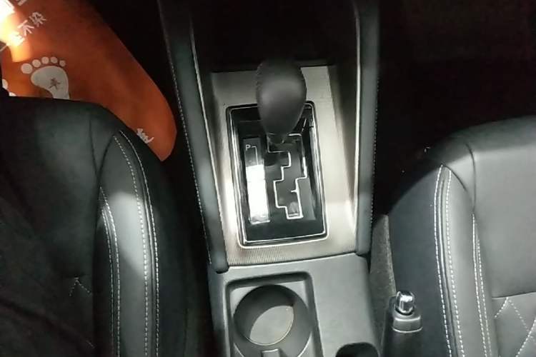 Used Mitsubishi ASX 2020 2.0L CVT Smart Edition Gear Lever