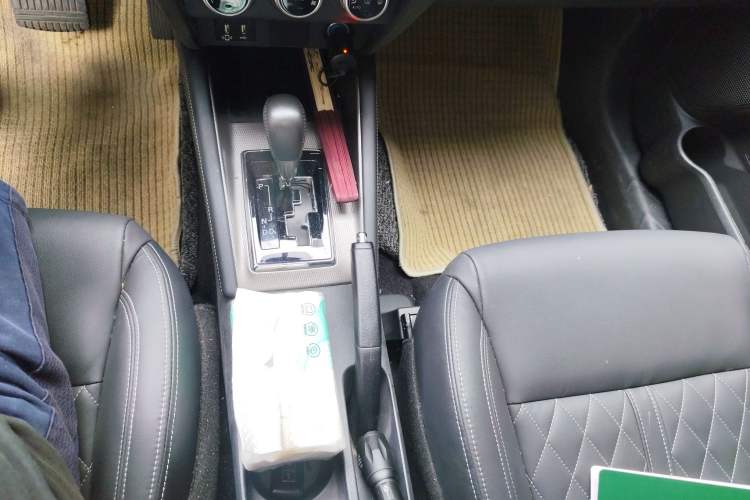 Used Mitsubishi ASX 2020 2.0L CVT Smart Edition Gear Lever