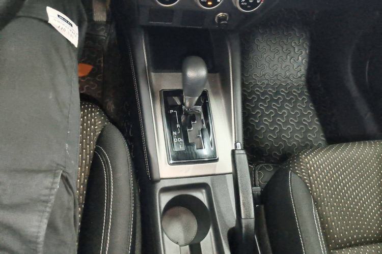 Used Mitsubishi ASX 2020 2.0L CVT Active Version Gear Lever
