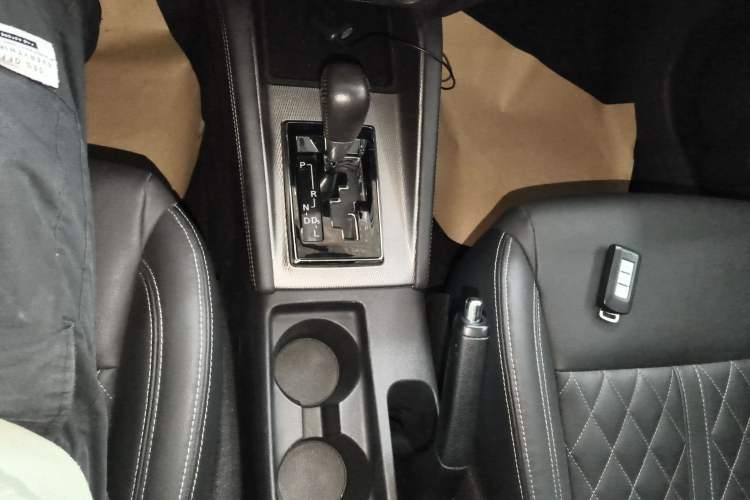 Used Mitsubishi ASX 2020 2.0L CVT Smart Edition Gear Lever