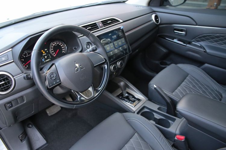 Used Mitsubishi ASX 2020 2.0L CVT Smart Edition Interior 1