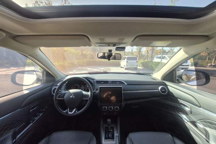 Used Mitsubishi ASX 2020 2.0L CVT Smart Edition Interior 1