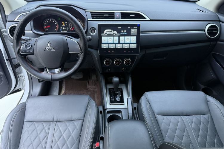 Used Mitsubishi ASX 2020 2.0L CVT Smart Edition Interior 1
