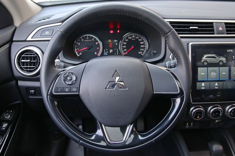 Used Mitsubishi ASX 2020 2.0L CVT Smart Edition Interior 2