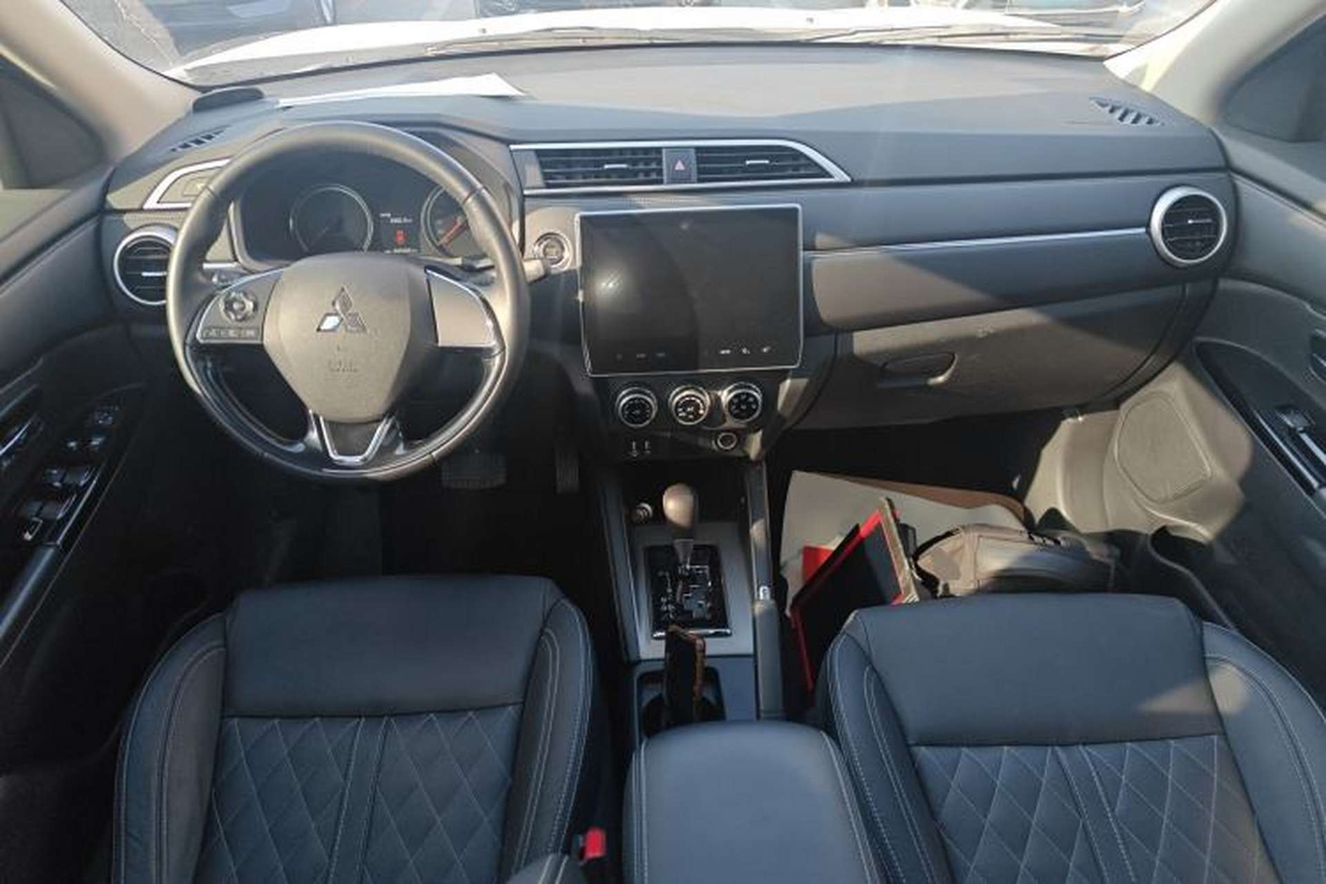 Used Mitsubishi ASX 2020 2.0L CVT Smart Edition Interior 2