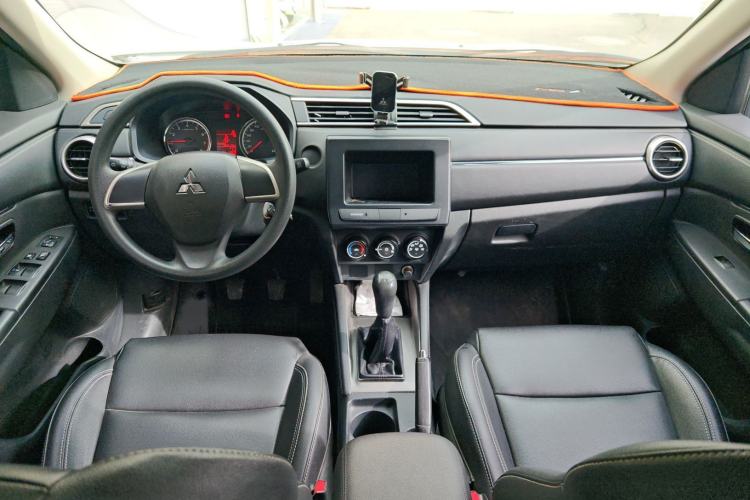 Used Mitsubishi ASX 2020 1.6L Manual FENGSHANG Edition Interior 3