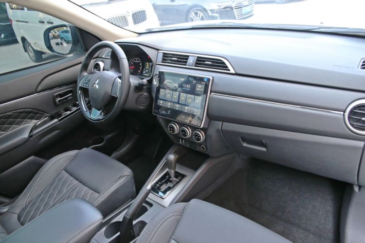 Used Mitsubishi ASX 2020 2.0L CVT Smart Edition Interior 3