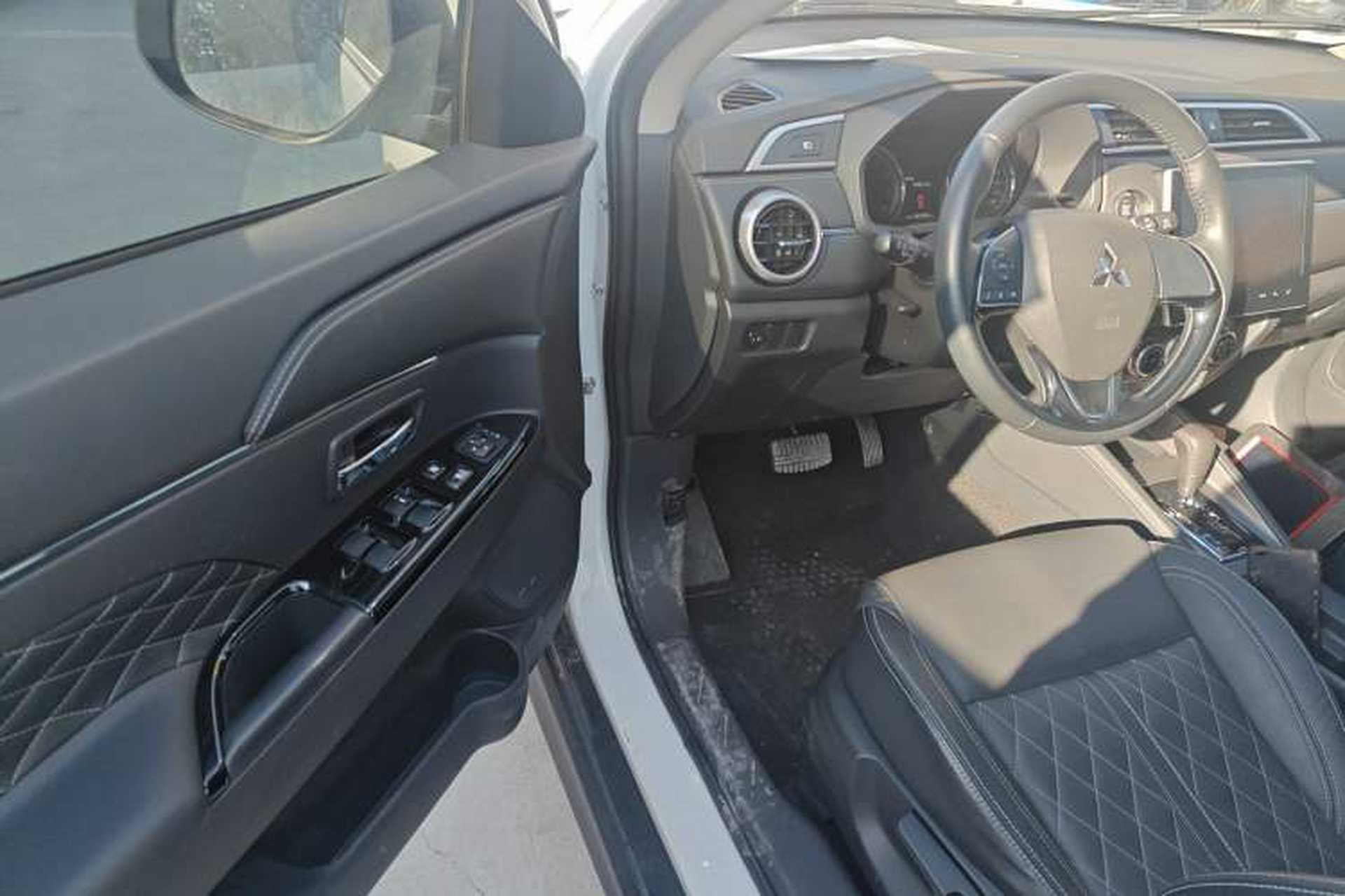 Used Mitsubishi ASX 2020 2.0L CVT Smart Edition Interior 3