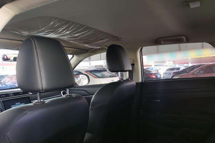 Used Mitsubishi ASX 2020 2.0L CVT Smart Edition Interior 4
