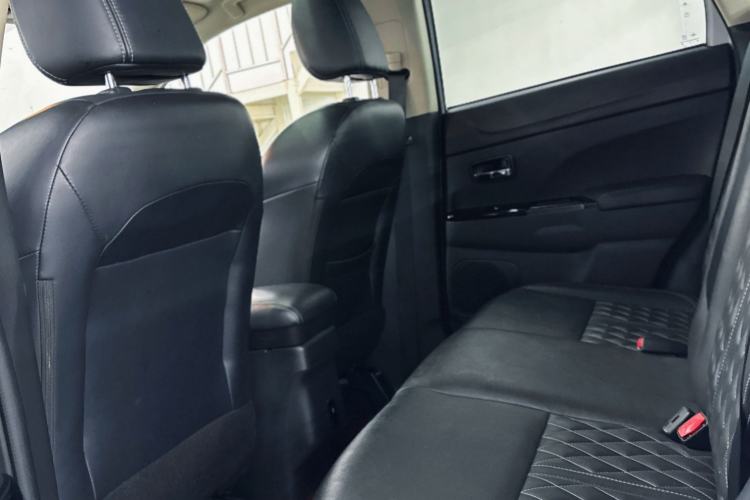 Used Mitsubishi ASX 2020 2.0L CVT Smart Edition Interior 6