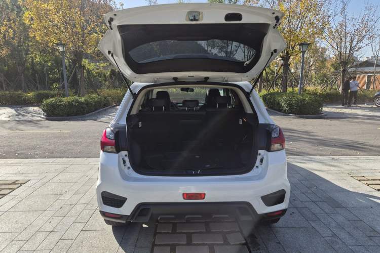 Used Mitsubishi ASX 2020 2.0L CVT Smart Edition Interior 6