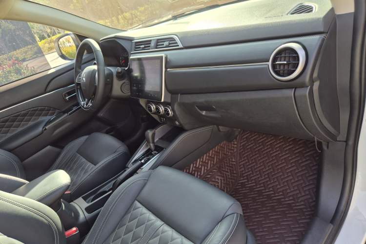 Used Mitsubishi ASX 2020 2.0L CVT Smart Edition Interior 8