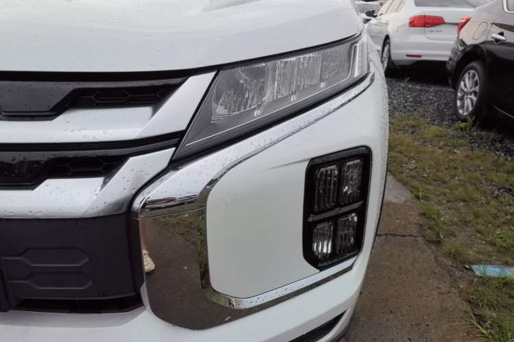 Used Mitsubishi ASX 2020 2.0L CVT Smart Edition Left Front Headlight