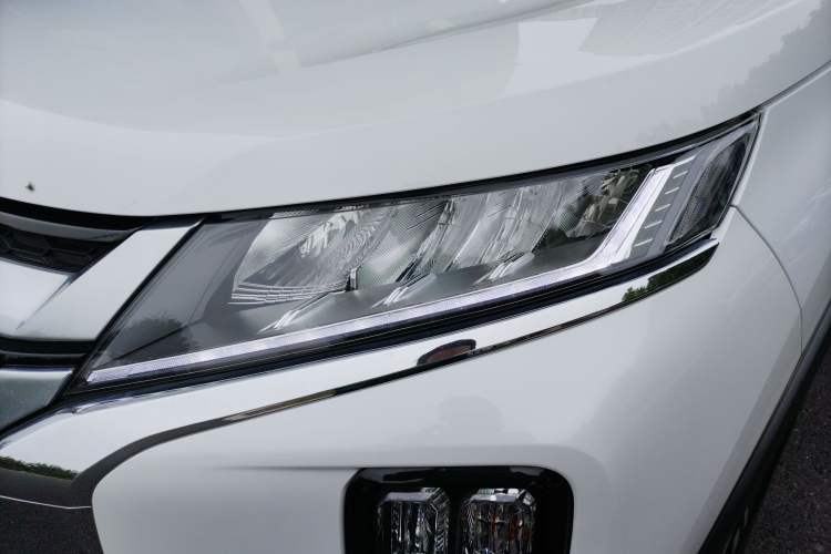 Used Mitsubishi ASX 2020 2.0L CVT Smart Edition Left Front Headlight
