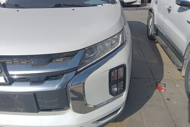 Used Mitsubishi ASX 2020 2.0L CVT Smart Edition Left Front Headlight