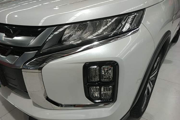 Used Mitsubishi ASX 2020 2.0L CVT Smart Edition Left Front Headlight