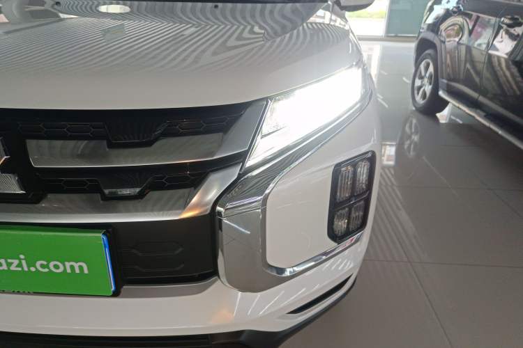 Used Mitsubishi ASX 2020 2.0L CVT Smart Edition Left Front Headlight