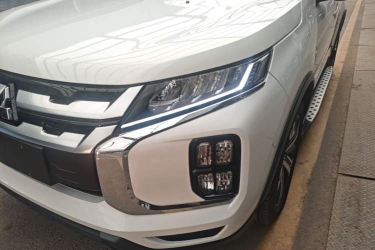 Used Mitsubishi ASX 2020 2.0L CVT Smart Edition Left Front Headlight