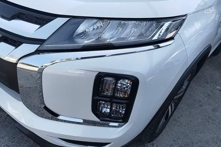 Used Mitsubishi ASX 2020 2.0L CVT Smart Edition Left Front Headlight
